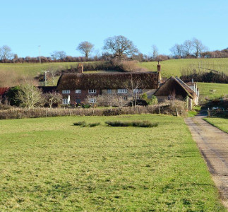 North End Farm House near Bridport in Dorset - holiday cottage sleeping 14 people